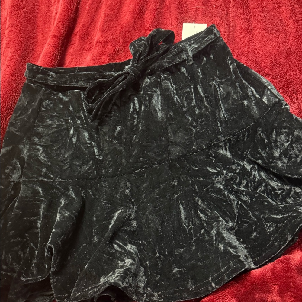 Velvet Tie-Waist Women's Skirt in Black